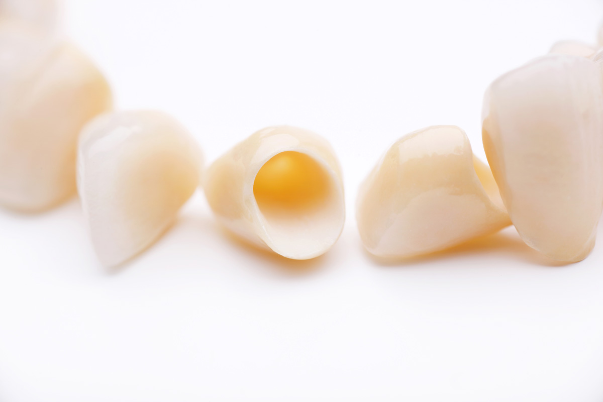 crowns3_26229711_xl-2015